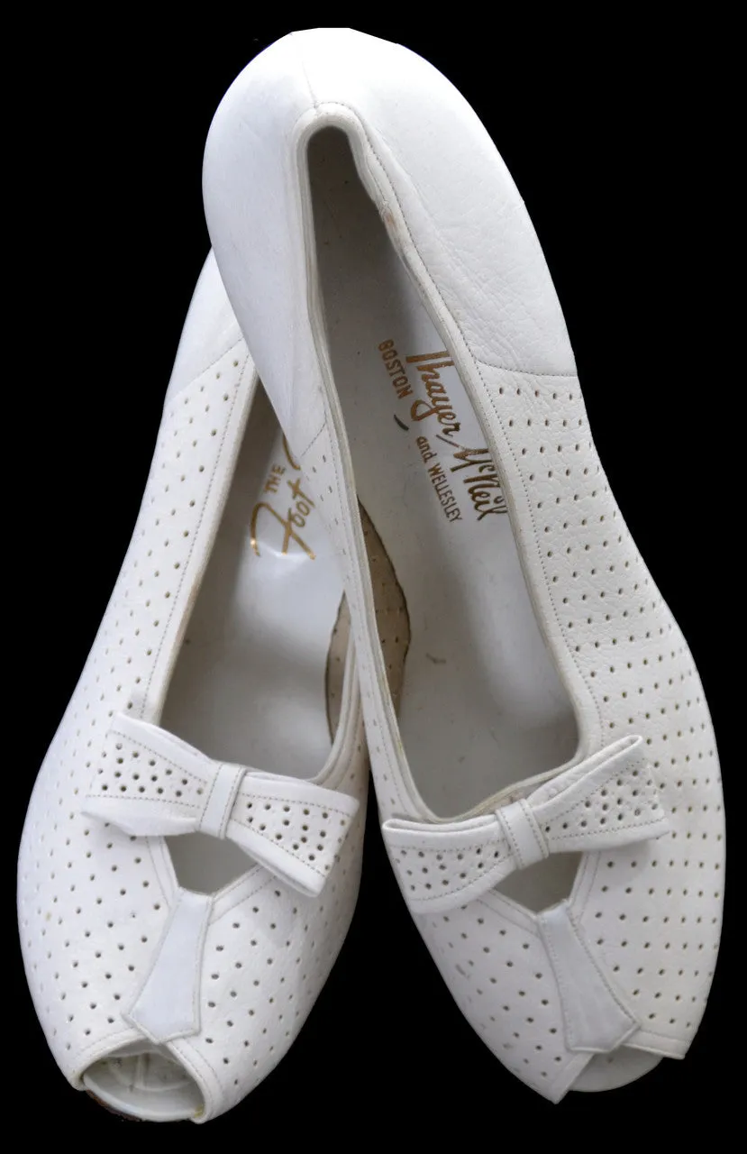 1940's Ivory Vintage Peep Toe Bow Shoes 8.5 B