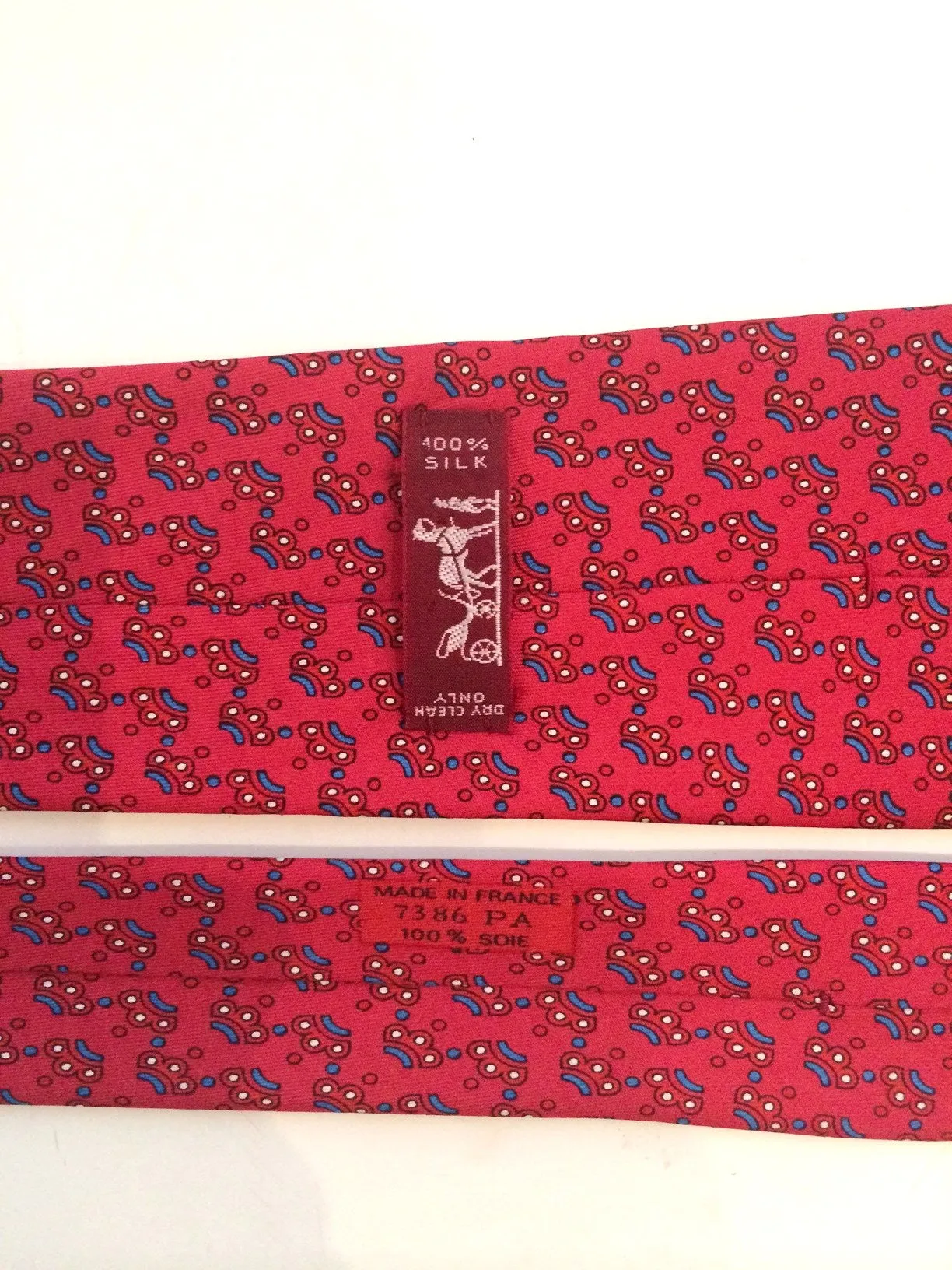 HERMES Imperial Red Silk Neck Tie Print 59 in.