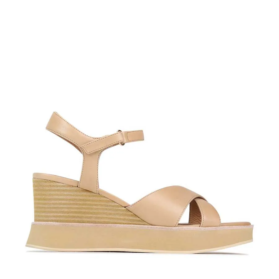 JUN LEATHER WEDGE SANDALS