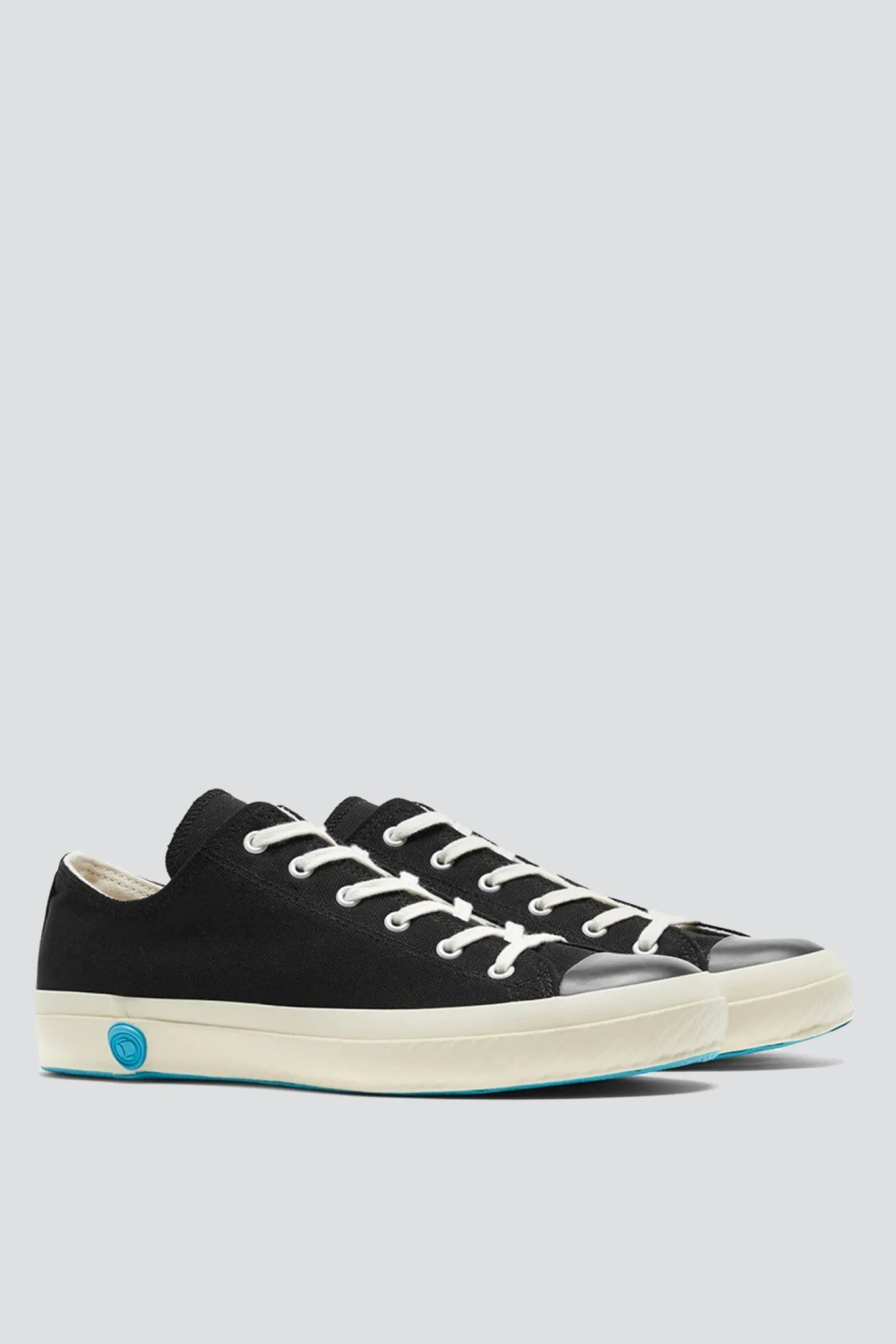 Low Canvas Sneaker - Black