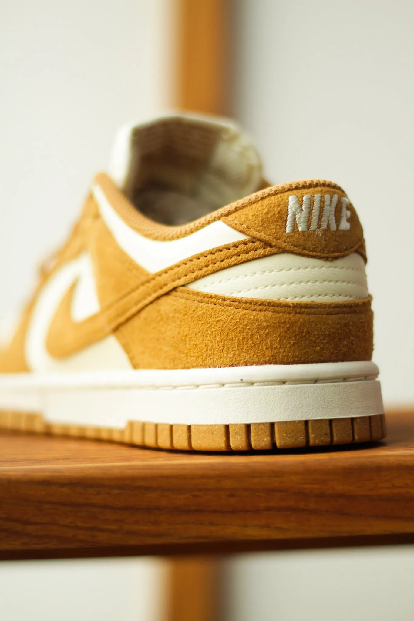 W DUNK LOW "FLAX"